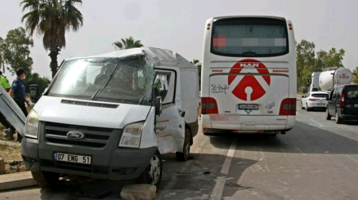 Iğdır firmasına ait otobüs Antalya’da kaza yaptı: 1 Ölü
