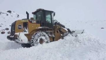 Iğdır’da karla mücadele çalışmaları devam ediyor