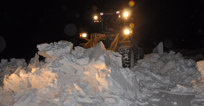 Kars’ta 10 köy yolu kardan kapandı
