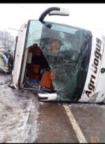Ağrı firmasına ait otobüs kaza Yaptı: 1 ölü, 27 yaralı
