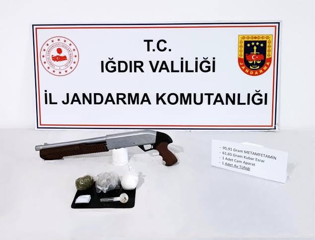 Iğdır’da köyde uyuşturucu operasyonu: 3 tutuklama